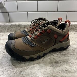 KEEN Men’s Ridge Flex Low Height Waterproof Hiking Boots